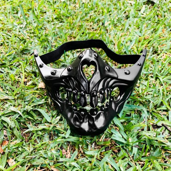 Black Cosplay Steampunk Mouth Party Mask Halloween Skull Party Half Face Mask - Picture 3 of 3